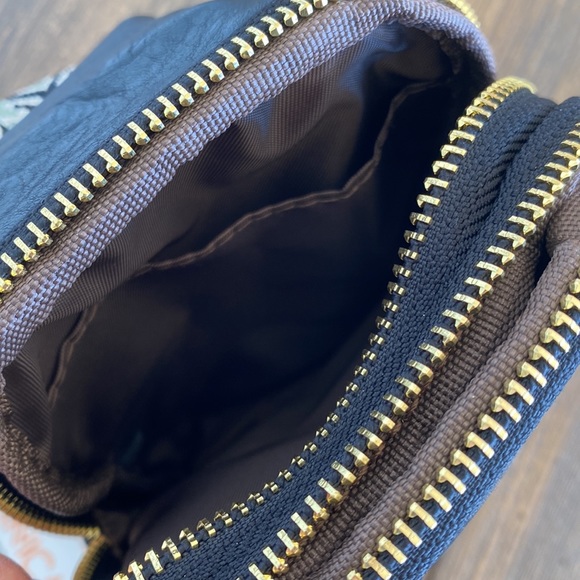 Inicat small sling fanny bag - Picture 7 of 7